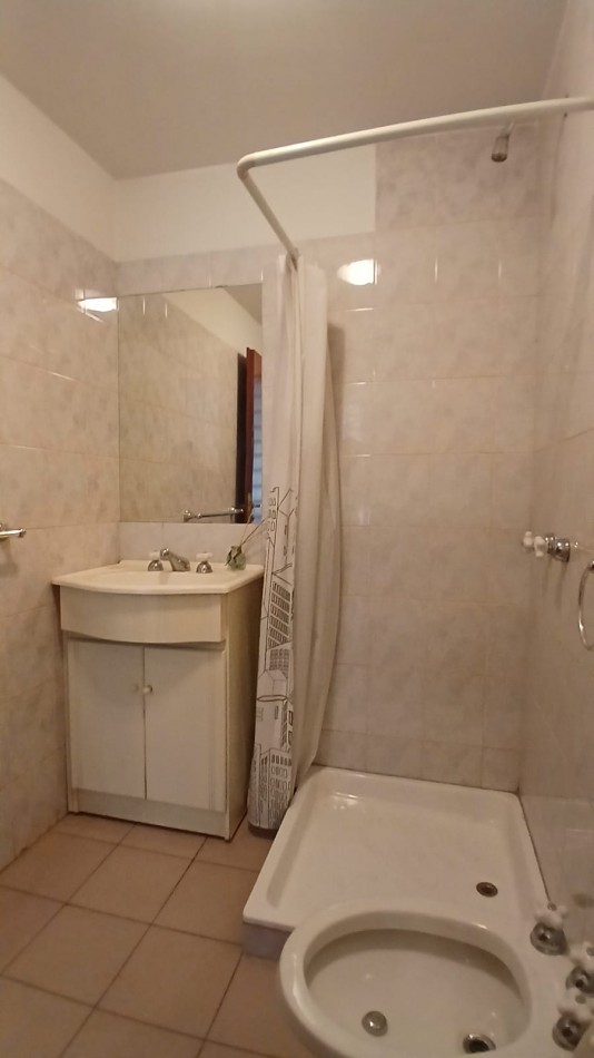 Se vende un departamento de 2 ambientes divisible al frente - Barrio Norte