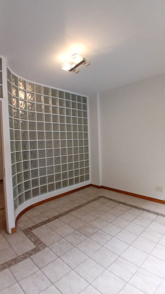 Se vende un departamento de 2 ambientes divisible al frente - Barrio Norte