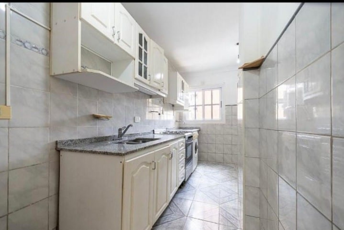 Oportunidad! se vende un hermoso departamento de 3 ambientes con balcon - Caballito