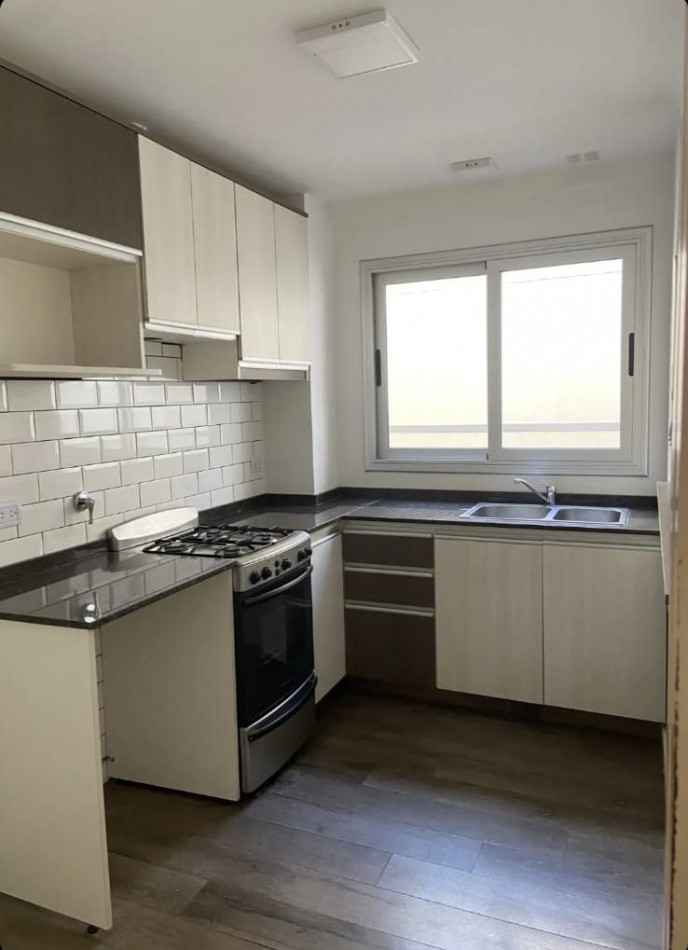 Oportunidad! se vende departamento de 3 ambientes con balcon - San Cristobal
