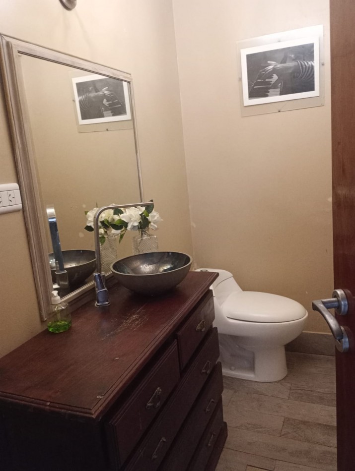 Se vende un espectacular departamento de 6 ambientes - Monserrat