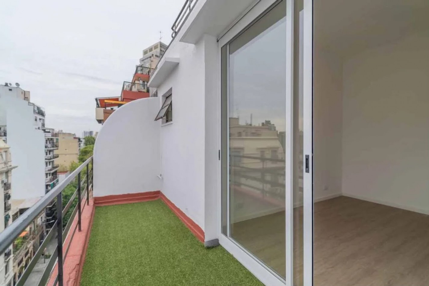 Se vende un hermoso departamento de 2 ambientes con balcon - San Telmo