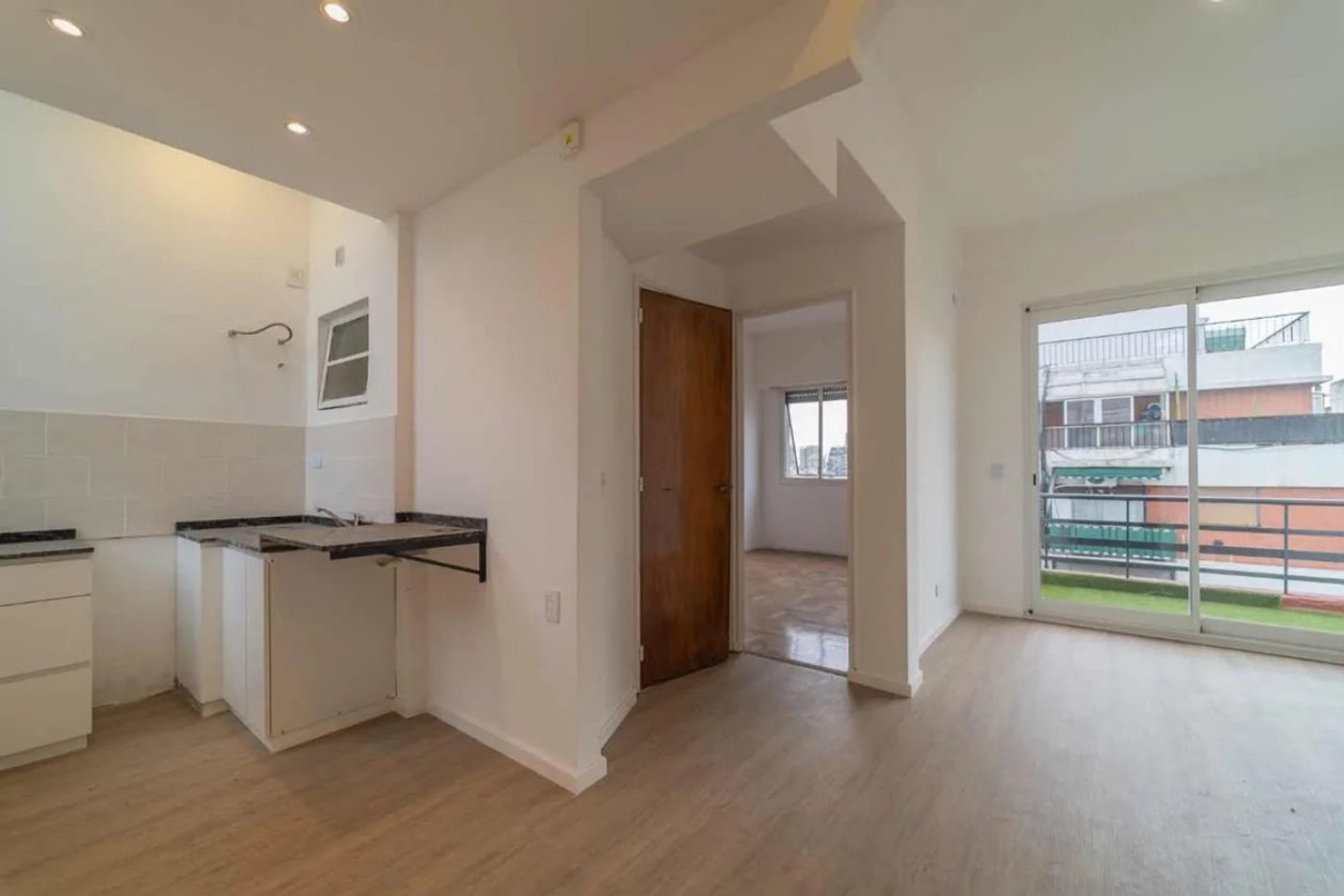 Se vende un hermoso departamento de 2 ambientes con balcon - San Telmo