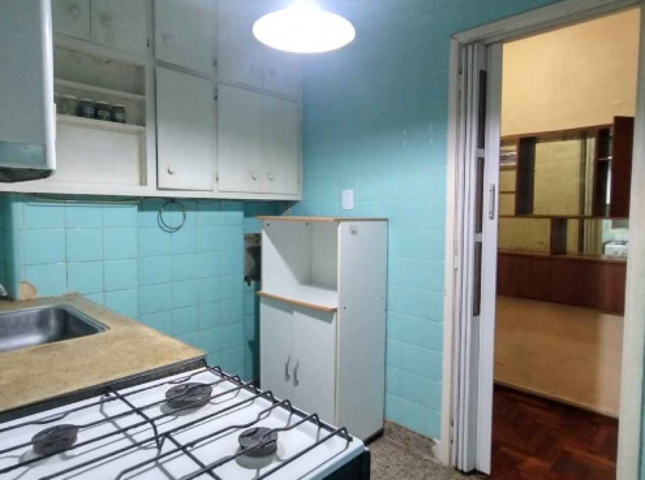 Se Alquila un Departamento de 2 Ambientes Semi Amoblado - Monserrat