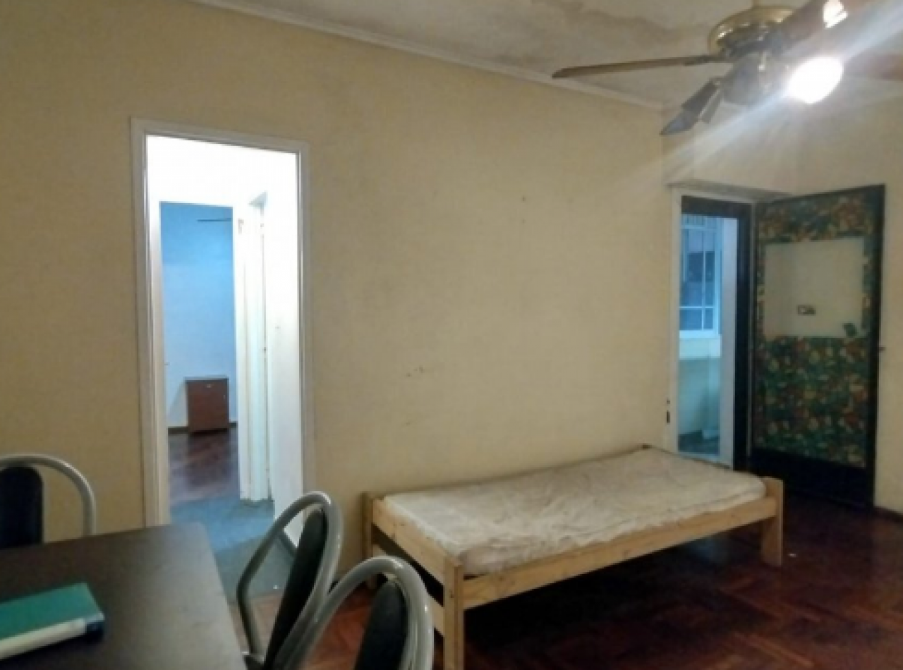 Se Alquila un Departamento de 2 Ambientes Semi Amoblado - Monserrat