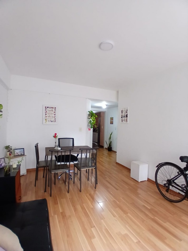 Se vende un agradable departamento de 2 ambientes - Retiro
