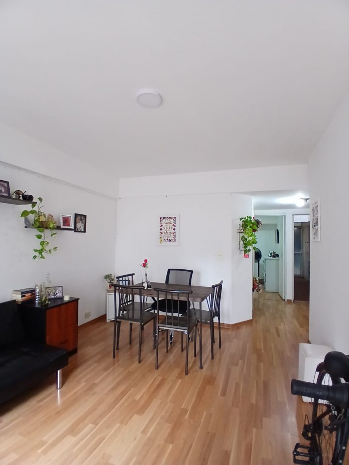 Se vende un agradable departamento de 2 ambientes - Retiro