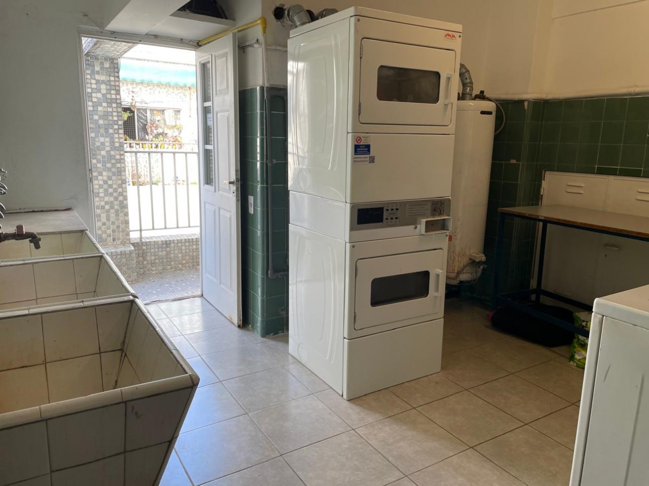 Se vende un hermoso departamento monoambiente amplio y divisible con balcon - Palermo