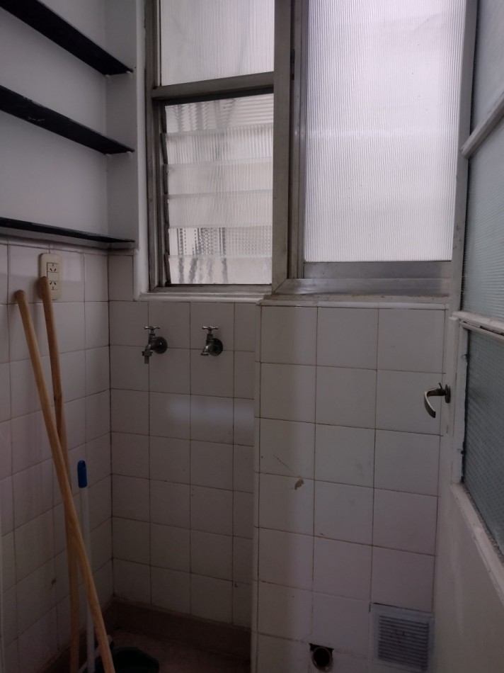 Se vende un departamento de 2 ambientes mas baulera