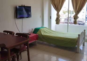 Se alquila un departamento monoambiente amoblado