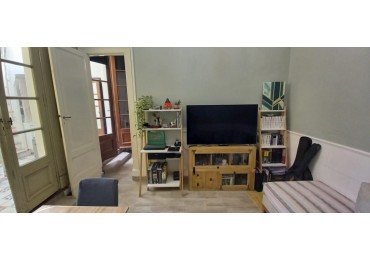 Se vende un departamento de 3 ambientes en PH. 