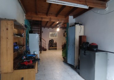 Se vende un departamento de 3 ambientes en PH a refaccionar
