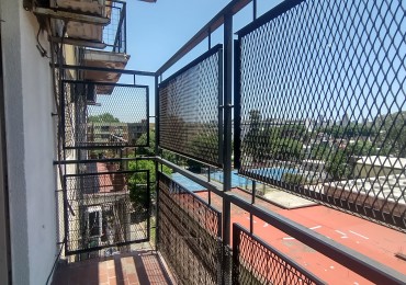 Se vende un departamento de 3 ambientes luminoso con balcon