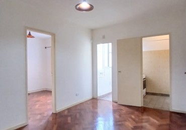 Se Alquila un Departamento de 2 Ambientes Luminoso, Bajas Expensas - Monserrat