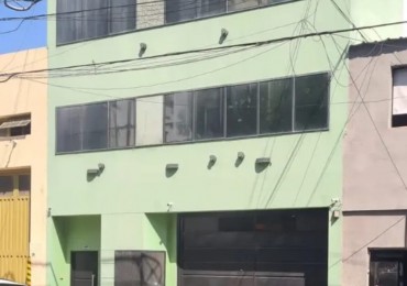 Se alquila un edificio para uso de oficina y deposito - Parque Patricios