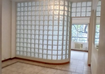 Se vende un departamento de 2 ambientes divisible al frente - Barrio Norte
